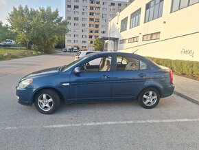 Hyundai Accent - 2