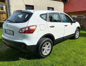 Nissan qashqai 1,6 benzín - 2