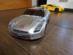 Rc auto Nissan GTR - 2