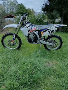 Predám yamaha yzf 250 - 2