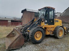 JCB 411 - 2