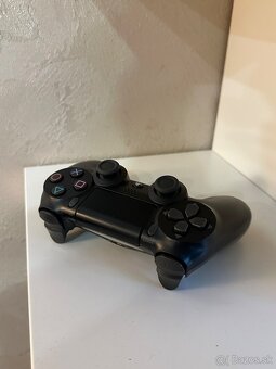 PS4 ovládač - 2