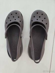 Predám Crocs - 2