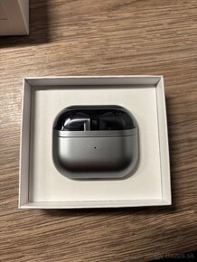 Samsung Galaxy Buds3 strieborné - 2