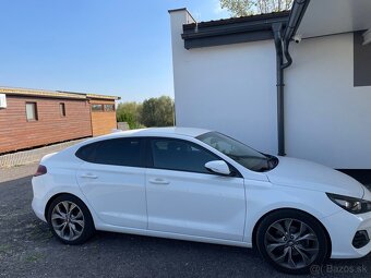 hyundai i30 fastback - 2