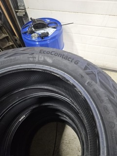 Continental EcoContact 6 215/55 R17 94V - 2