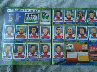 Predám plný album nálepiek PANINI 2010 MS v JAR - 2