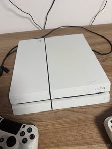 Playstation 4 a 23 ks hry (prvá verzia, első verzió) - 2