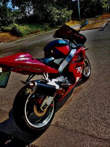 Honda CBR 954 rr - 2