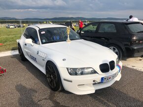 Predám prednú kapotu na BMW Z3 Coupe/roadster - 2