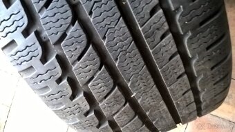 2 ks ZIMNÉ 245/40 R17 95V XL KUMHO cca 7 mm - LEN 45,- €/kus - 2