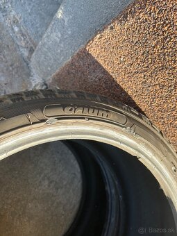 Zimne  pneu 225/40 r18 - 2