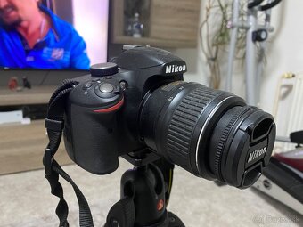 Nikon D3200 + statív Manfrotto - 2