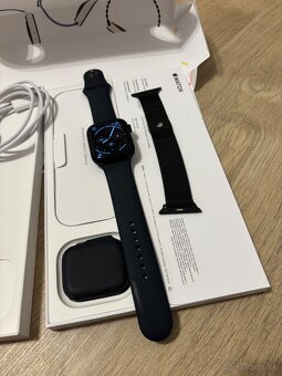 Apple Watch 9 / 45mm / Midnight / GPS - 2