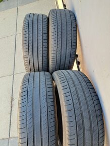 Predám 225/50 R18 - 2