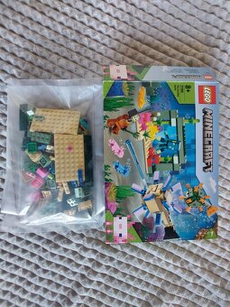 Predam lego Minecraft 21180 - 2