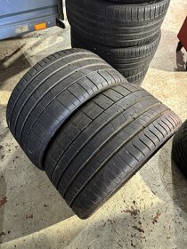 Pirelli Pzero 305/30 R20 - 2