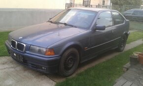 BMW e36-Celne sklo - 2