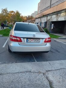 Mercedes benz E250 - 2