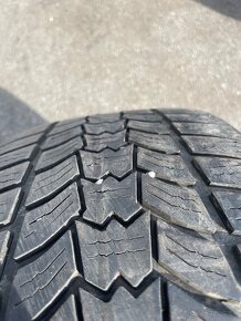 225/50r17 - 2