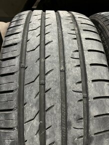 pneu 275/45 R20 - 2