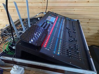 Digitálny mixpult Allen & Heath Qu-32 - 2