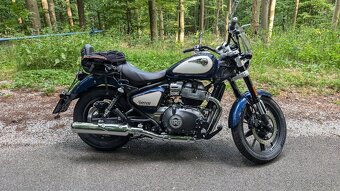 Royal Enfield Super Meteor Celestial 650 - 2