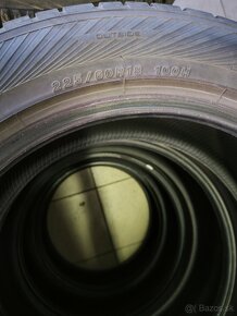 YOKOHAMA W DRIVE 225/60 r18 - 2