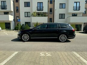 Volkswagen Passat Variant 2.0 BiTDI 240k Highline 4MOTION - 2