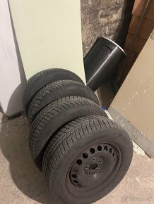 Zimné pneumatiky na diskoch 195/65 r15 - 2