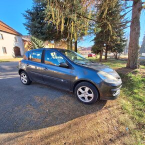 Predám Renault Clio automat - 2