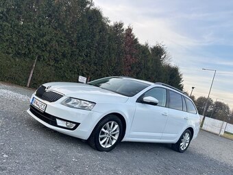 Škoda Octavia Combi 1.6 TDI Elegance DSG - 2