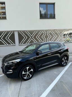 Predám krásne SUV Hyundai Tucson Premium, 2liter, diesel 4x4 - 2