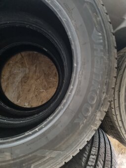 Predám pneumatiky 275/60R20 - 2