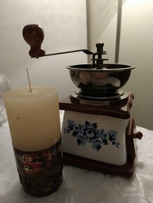 NOVÝ ručný kávový mlynček (osobný odber) - 2