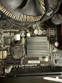 GYGABYTE GA-H81M-S2V , Intel i3 4170, RAM Hyperx Fury - 2