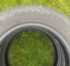 zimné pneu Goodyear Ultragrip 9, 195/65 R15 - 2