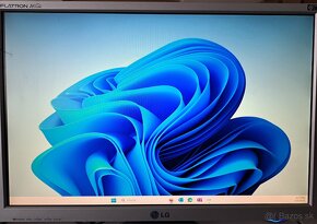 22" LCD monitor LG - 2