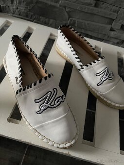 Karl Lagerfeld orig.v.36 slapky 15 eur espadrilky 27 eur - 2