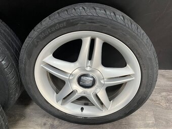 SEAT R17 5x100 et38 225/45/r17 - 2