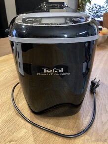 Domácua pekárnička TEFAL - 2