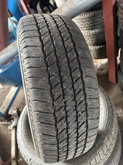 Pneu Bridgestone 265 60 R18 - 2