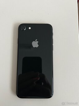 PREDÁM iPhone 8 256 GB - 2