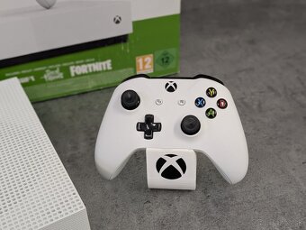 Xbox One S 1TB (AD), 1 ovládač, hra Minecraft - 2