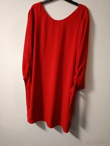 Elegantné červené šaty - 2