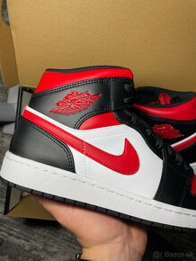 Jordan 1 Mid Alternate Bred 44 - 2