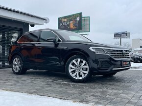 Volkswagen Touareg R-Line 3.0 TDi V6 4Motion DSG Nočné viden - 2