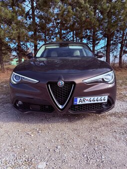 Alfa Romeo Stelvio lusso - 2