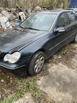 Mercedes Benz w203 2.0d 2003 sedan - 2