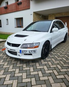 Mitsubishi Lancer Evo 8 - 2